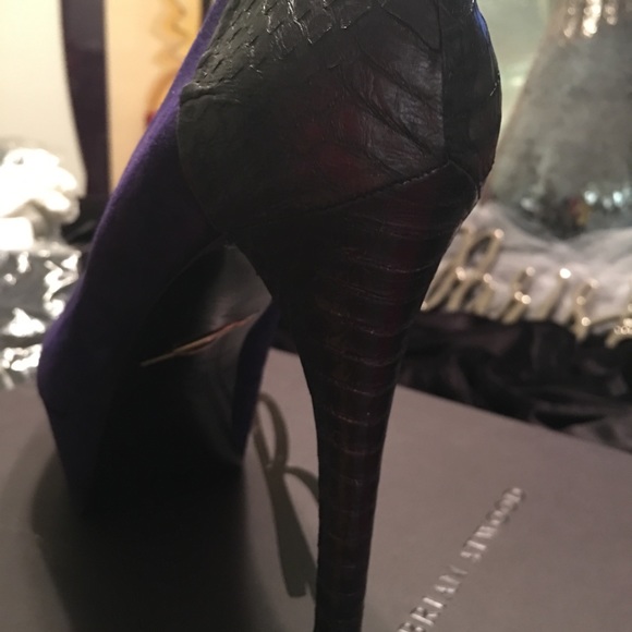 B Brian Atwood Metallic Snake Heel ( Size 40.5) - Picture 2 of 5